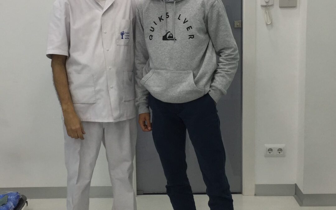 Darío Sirerol ex campeón de España de triple salto visita el Institut Català del Peu.