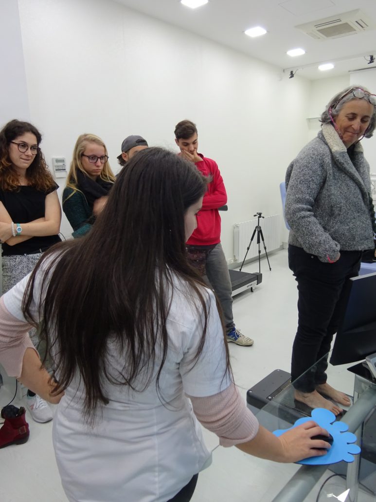 THE INSTITUT CATALÀ DEL PEU ORGANIZES A BIOMECHANICS SEMINAR FOR STUDENTS OF MORE ADVANCED COURSES OF ORTHOPEDICS.