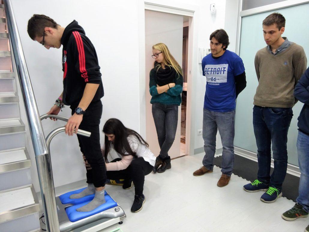 THE INSTITUT CATALÀ DEL PEU ORGANIZES A BIOMECHANICS SEMINAR FOR STUDENTS OF MORE ADVANCED COURSES OF ORTHOPEDICS.