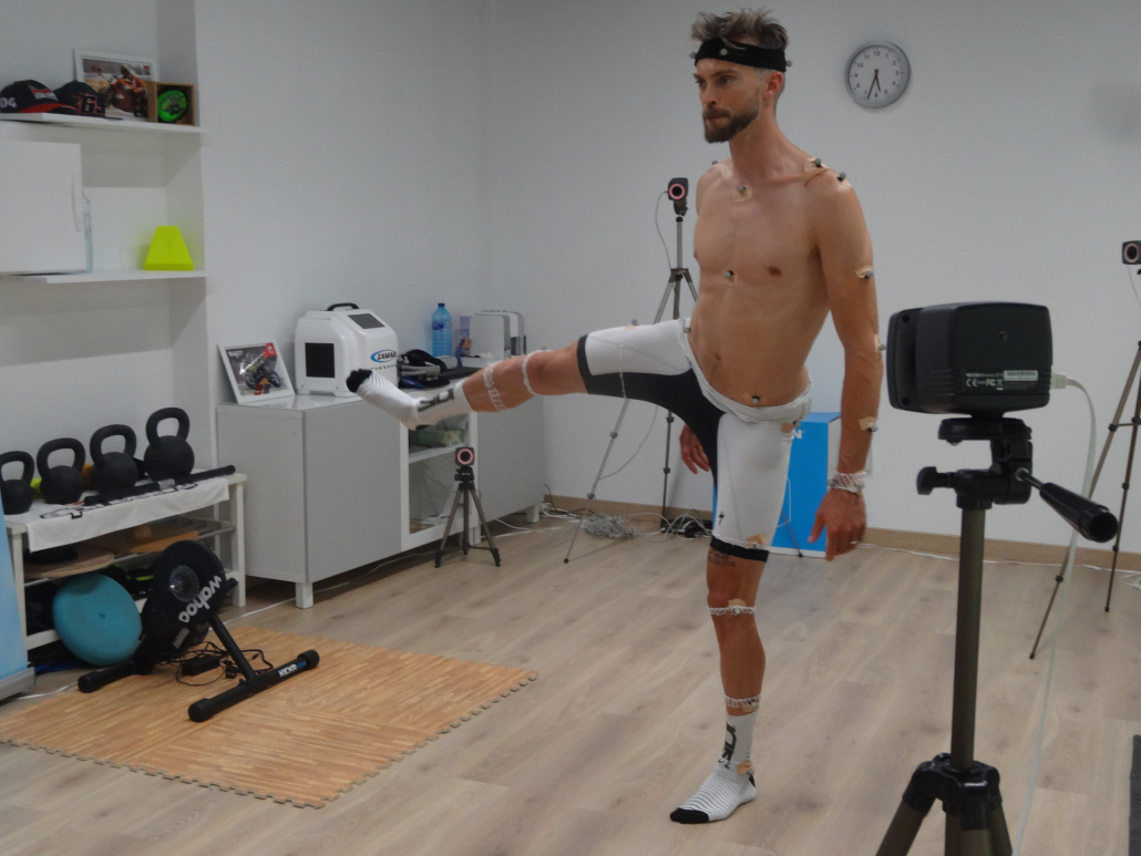 THE INSTITUT CATALÀ DEL PEU CONDUCTS A BIOMECHANICAL ANALYSIS TO THE BICYCLE RIDER LEON CAMIER.