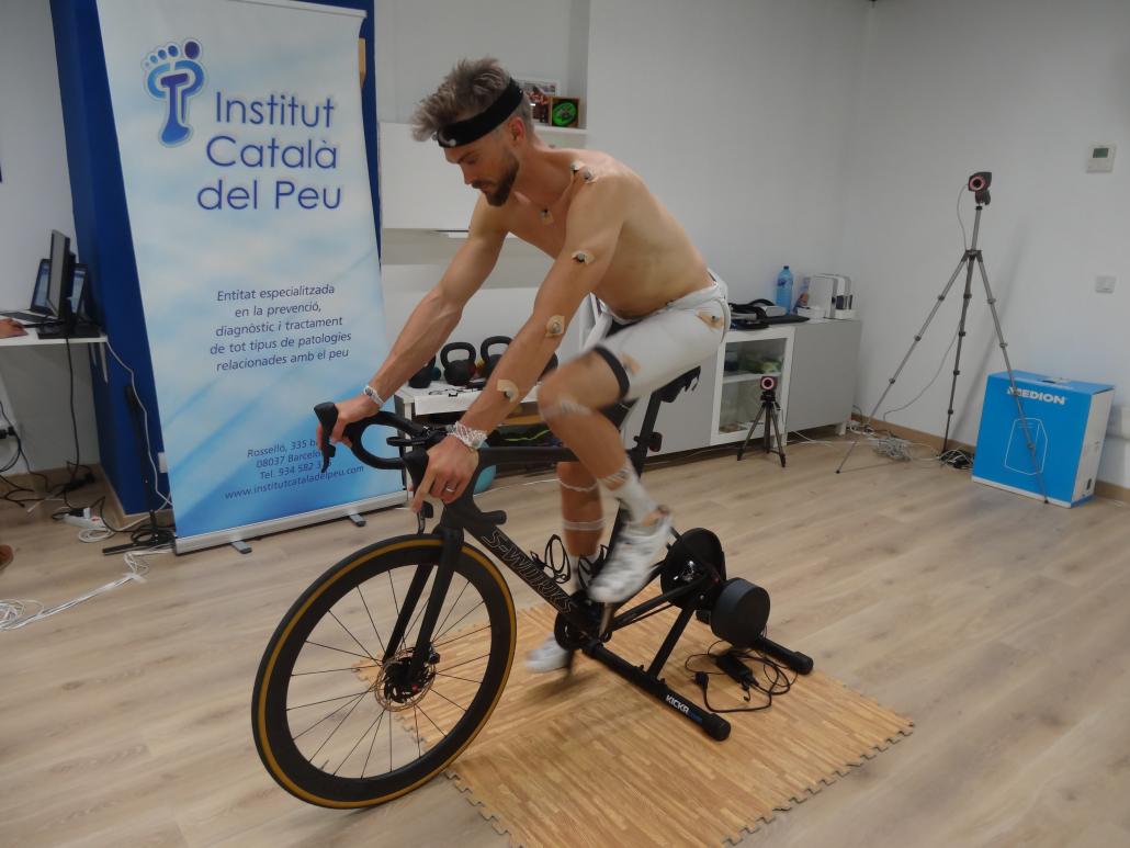 THE INSTITUT CATALÀ DEL PEU CONDUCTS A BIOMECHANICAL ANALYSIS TO THE BICYCLE RIDER LEON CAMIER.