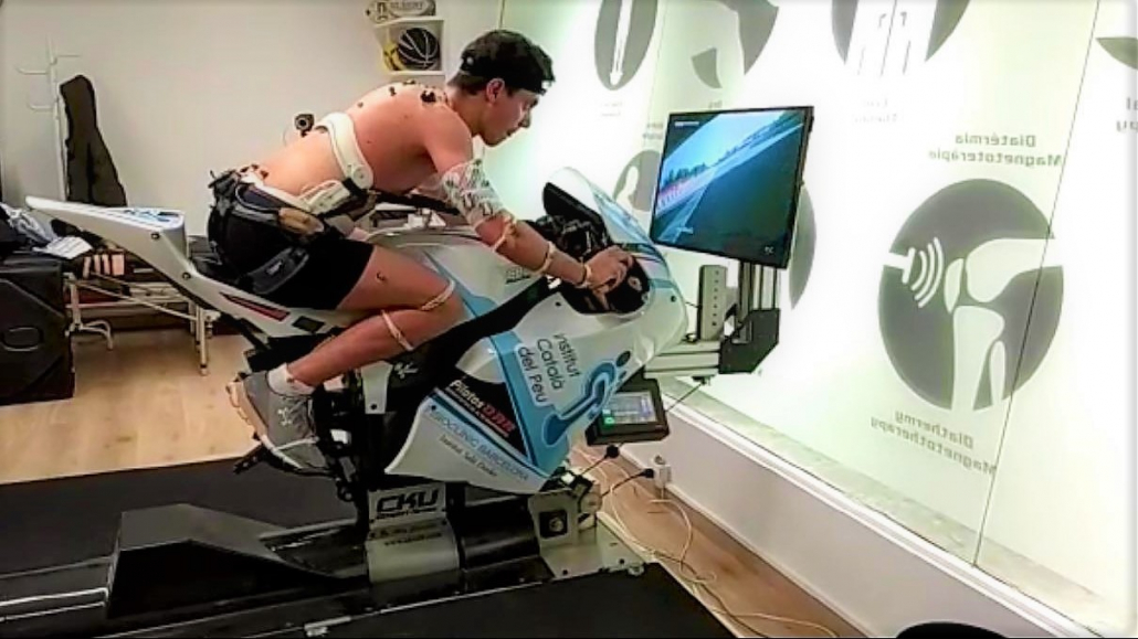 THE INSTITUT CATALÀ DEL PEU CONDUCTS A BIOMECHANICAL ANALYSIS TO THE MOTORCYCLING RIDER XAVI CARDELÚS.