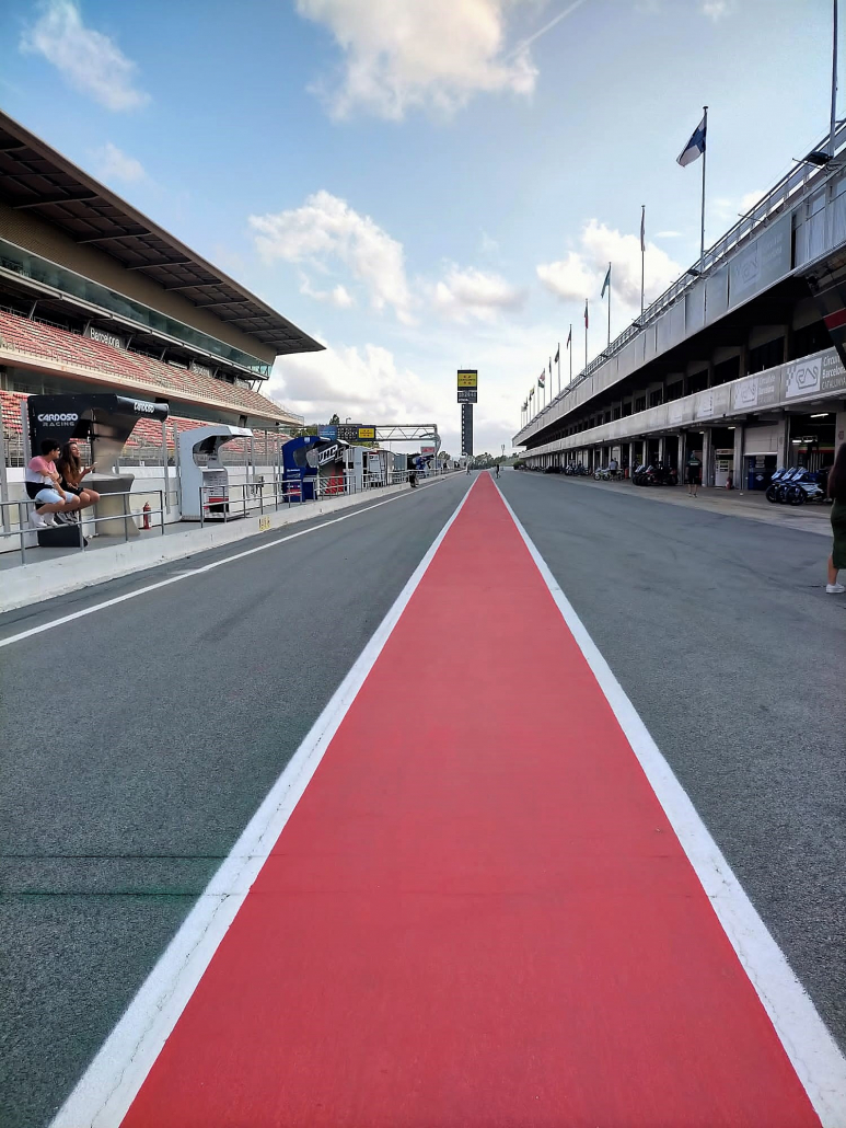 L’Institut Català del Peu realitza proves biomecàniques als pilots Aleix Viu i Zechariah Dzegede en el circuit de Montmeló