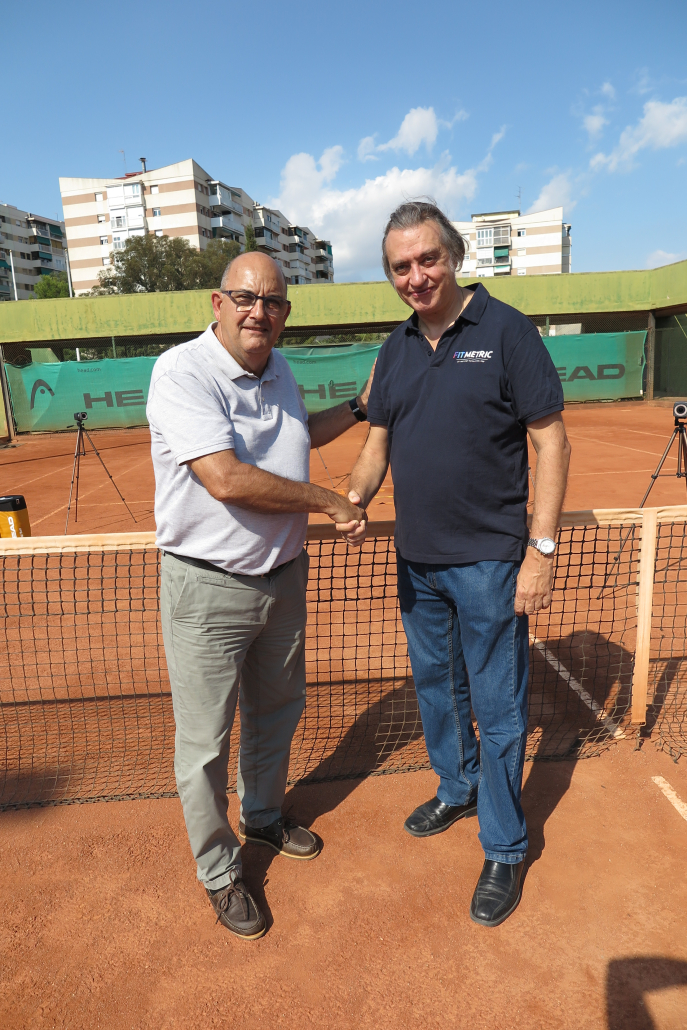 El Institut Català del Peu realitza un estudi pioner del servei de tennis amb diverses tecnologies biomecàniques simultàniament