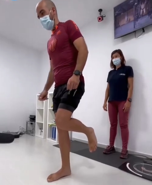 THE INSTITUT CATALÀ DEL PEU AND ROAD RUNNING REVIEW CARRY OUT A BIOMECHANICAL STUDY WITH DIFFERENT SPORTING SHOES.