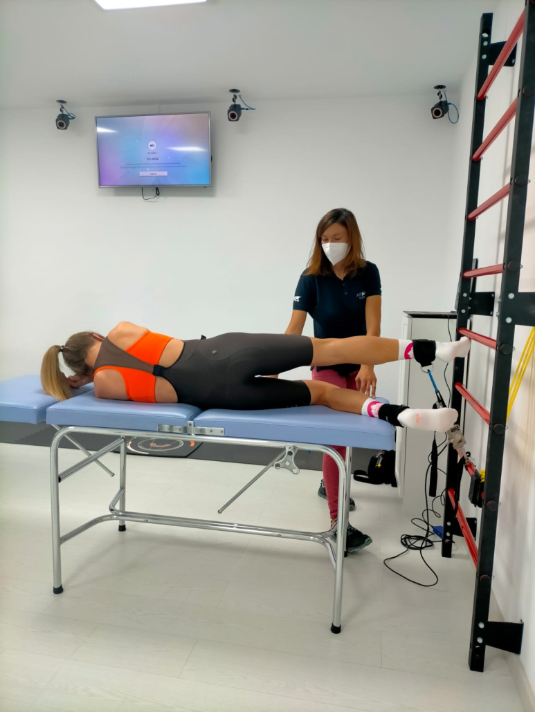 Claudia Tremps acude al Institut Català del Peu para realizar un estudio bike fit