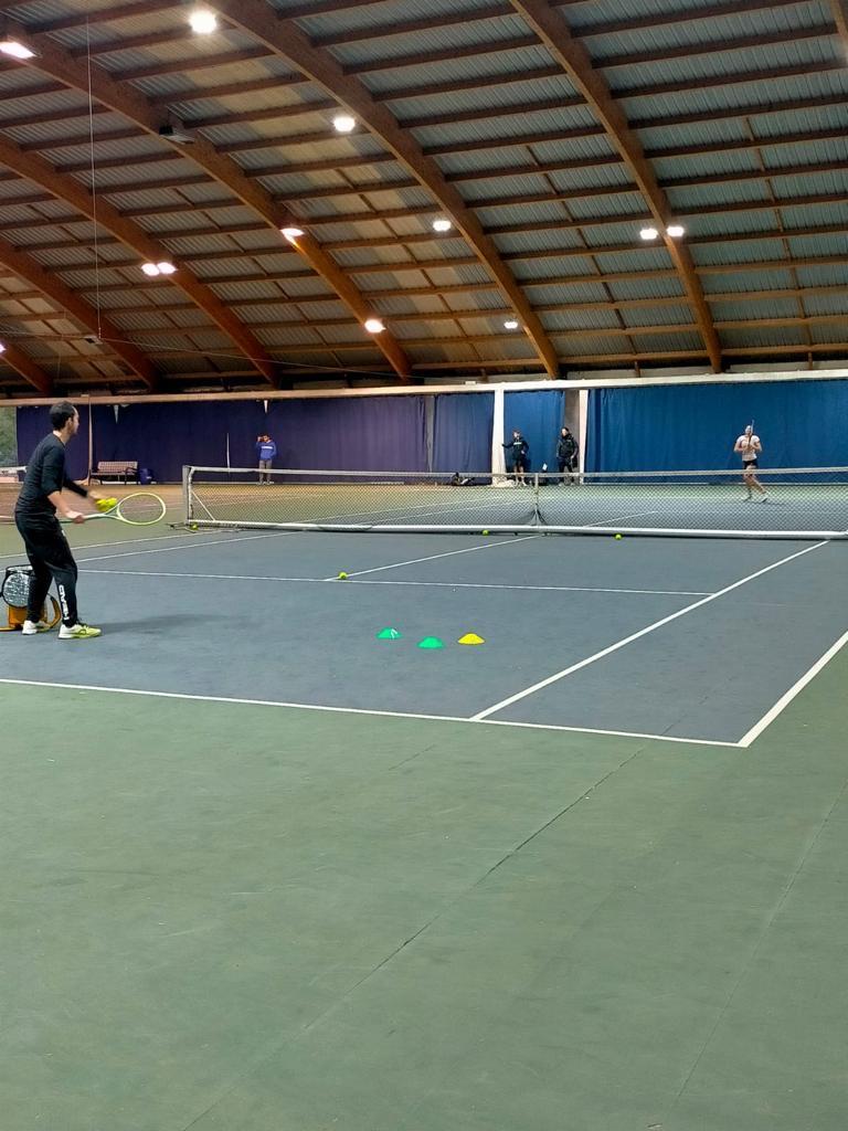 THE INSTITUT CATALÀ DEL PEU GIVES A CLASS ABOUT BIOMECHANICS IN TENNIS IN THE COURSE OF TENNIS TRAINERS OF THE THIRD LEVEL, ORGANIZED BETWEEN THE ROYAL SPANISH TENNIS FEDERATION AND THE CATALAN TENNIS FEDERATION.